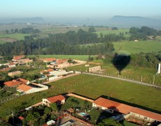 O Brasil possui  mais de 605 milhões de hectares de imóveis rurais